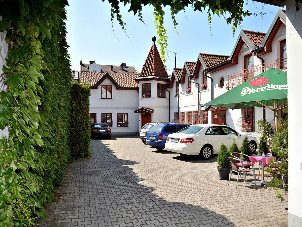 Hotel Atrium Pardubice Exterior photo